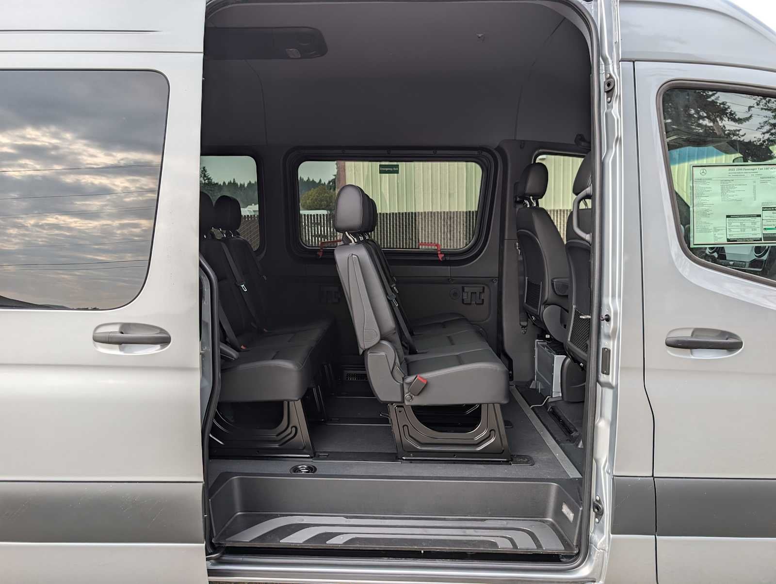 2025 Mercedes-Benz Sprinter 2500 Standard Roof I4 Diesel HO 144" RWD