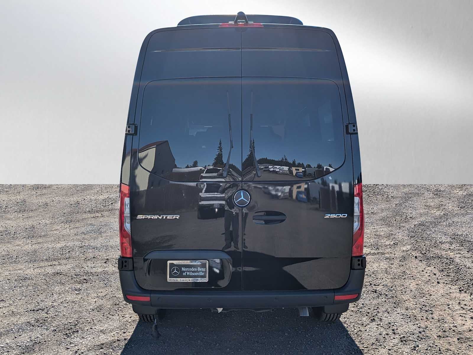 2024 Mercedes-Benz Sprinter 2500 Standard Roof I4 Diesel HO 144" RWD