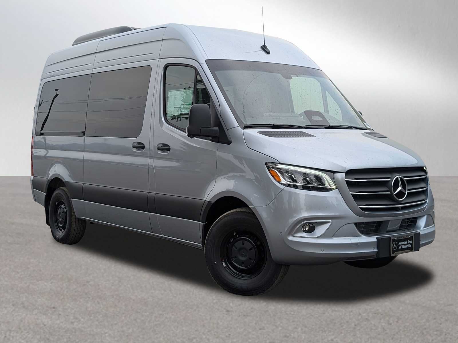 2025 Mercedes-Benz Sprinter 2500 Standard Roof I4 Diesel HO 144" RWD
