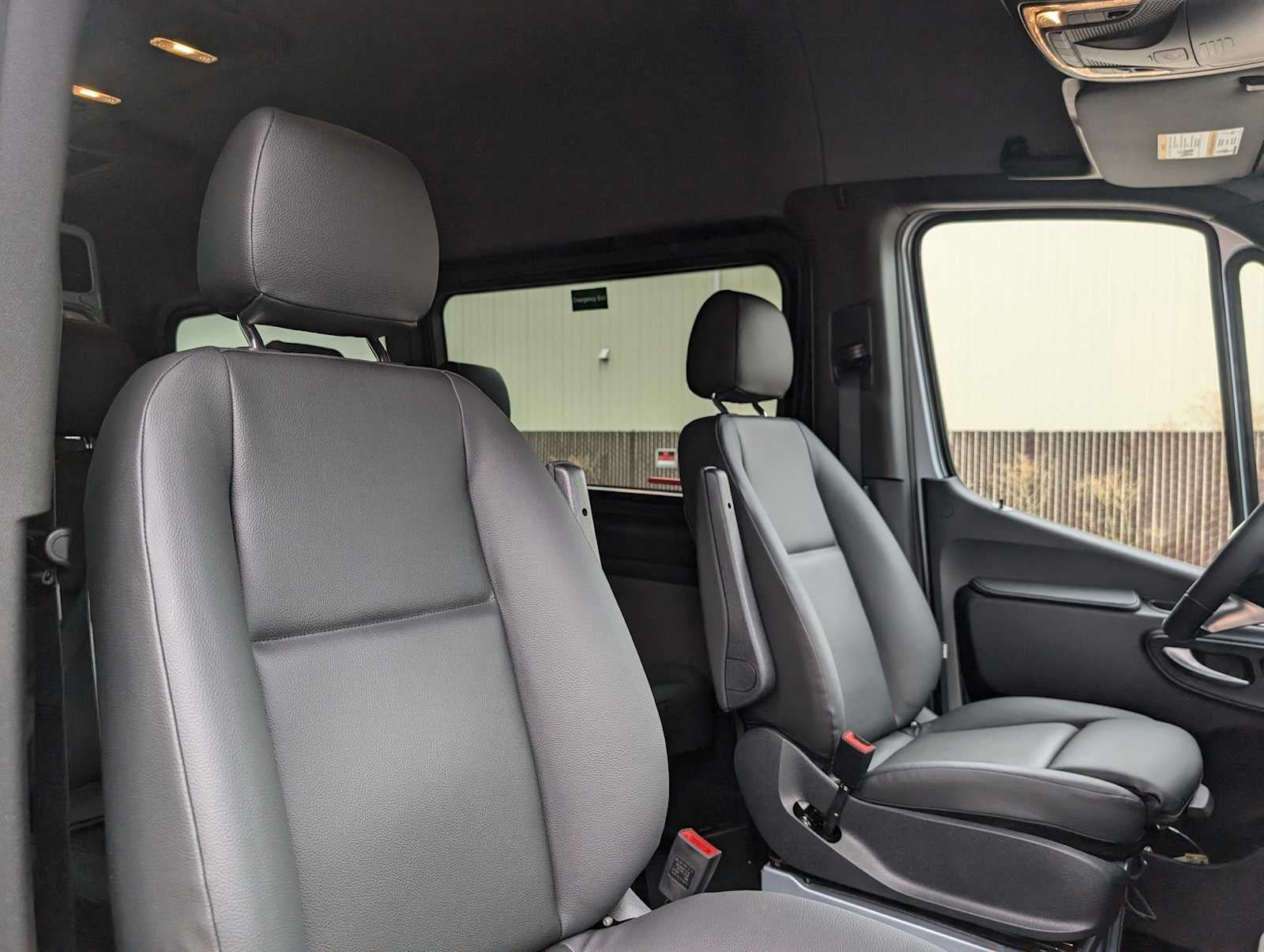 2025 Mercedes-Benz Sprinter 2500 Standard Roof I4 Diesel HO 144" RWD