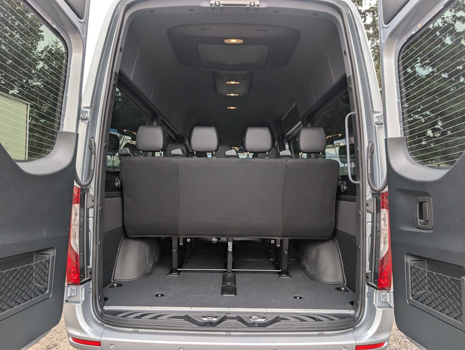 2025 Mercedes-Benz Sprinter 2500 Standard Roof I4 Diesel HO 144" RWD