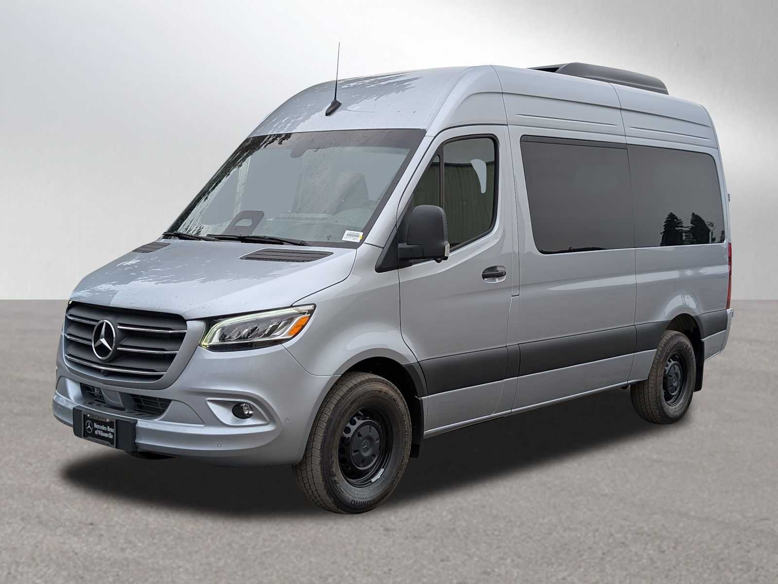 2025 Mercedes-Benz Sprinter 2500 Standard Roof I4 Diesel HO 144" RWD