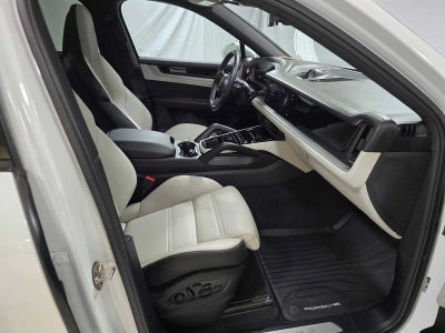 2024 Porsche Cayenne S