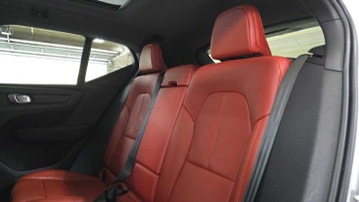 2020 Volvo XC40 Momentum