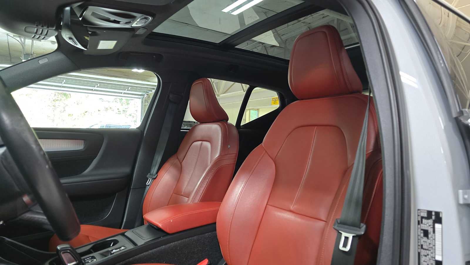 2020 Volvo XC40 Momentum