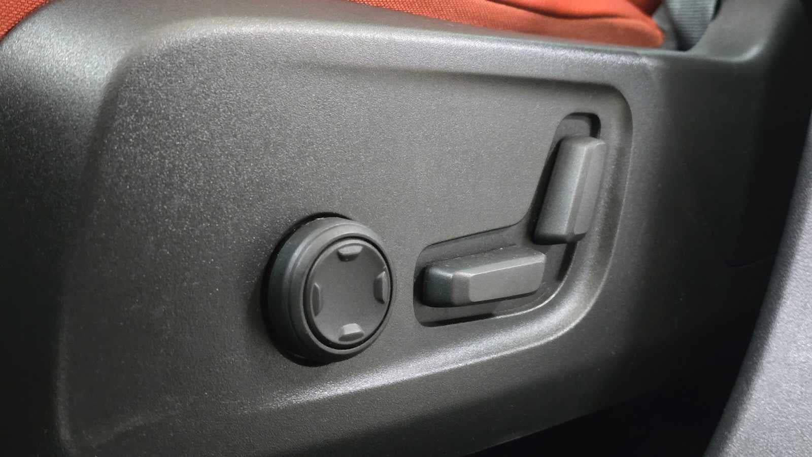 2020 Volvo XC40 Momentum