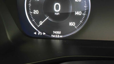 2020 Volvo XC40 Momentum