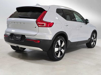 2020 Volvo XC40 Momentum