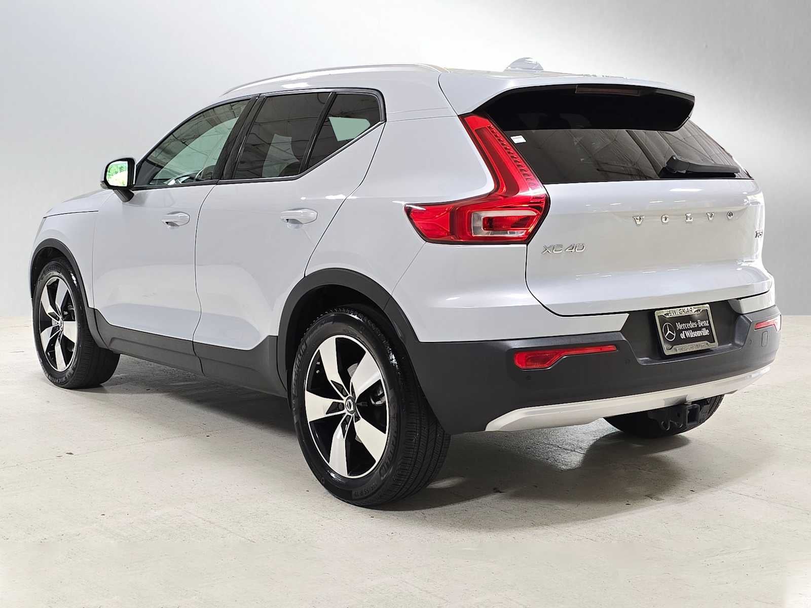 2020 Volvo XC40 Momentum