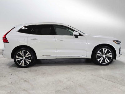 2023 Volvo XC60 Recharge Plug-In Hybrid Plus Bright Theme