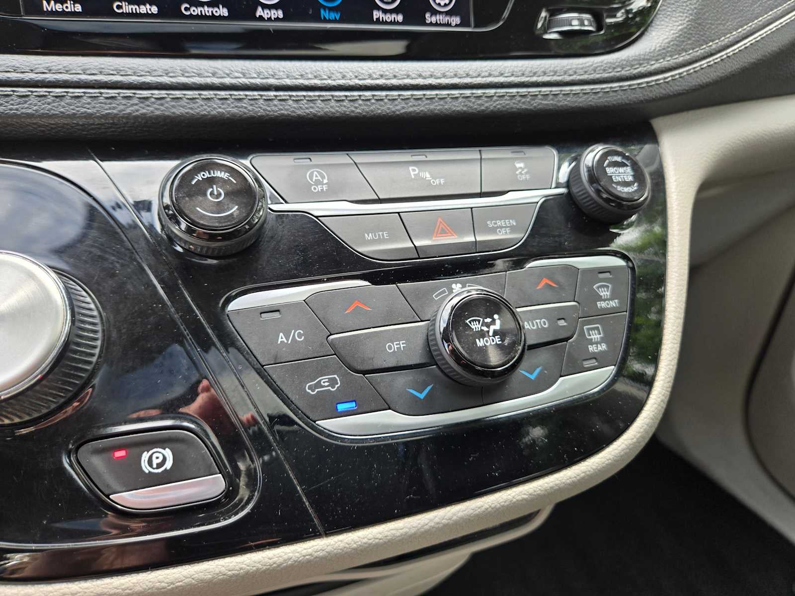 2020 Chrysler Pacifica Limited