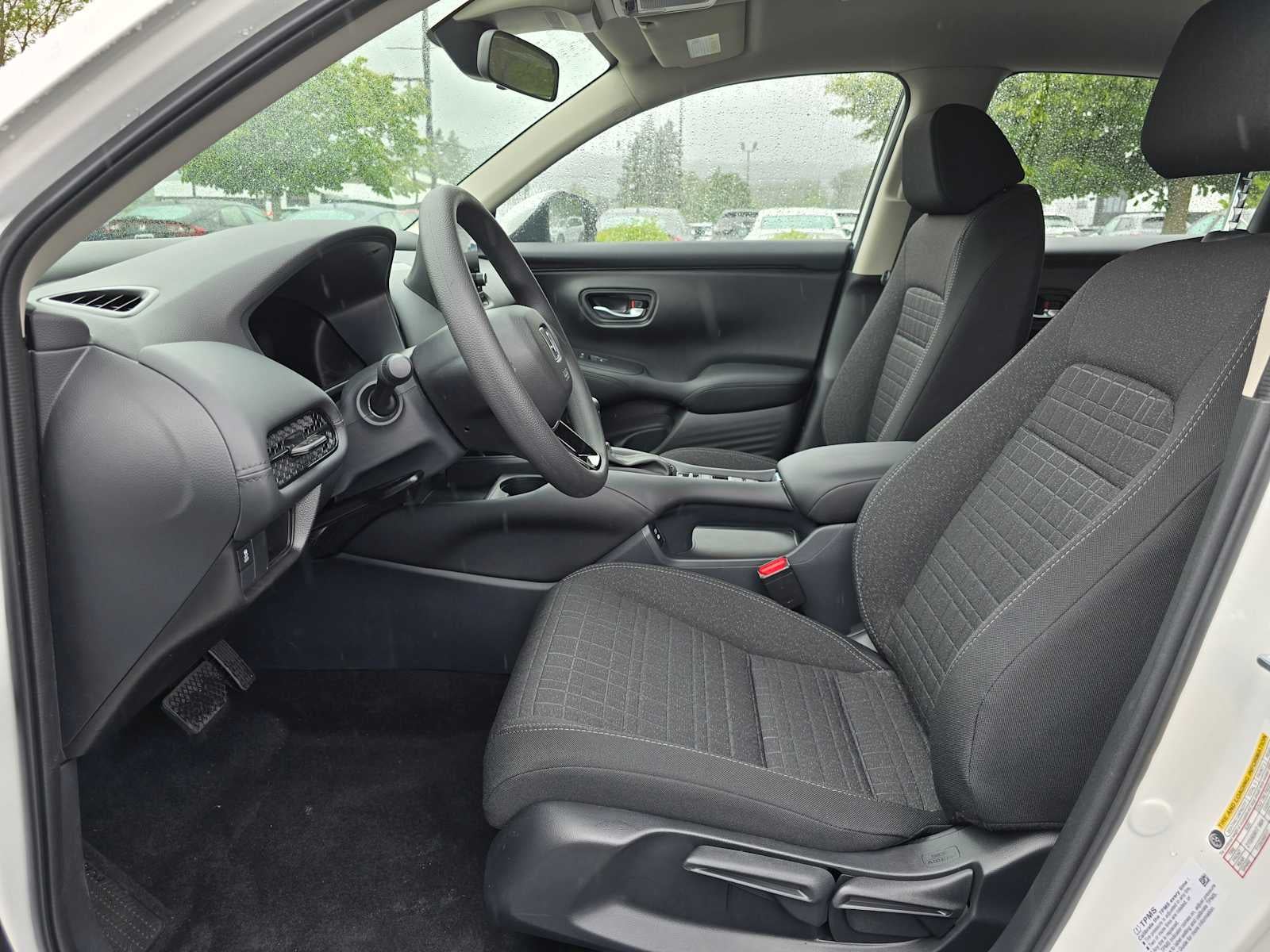 2025 Honda HR-V LX