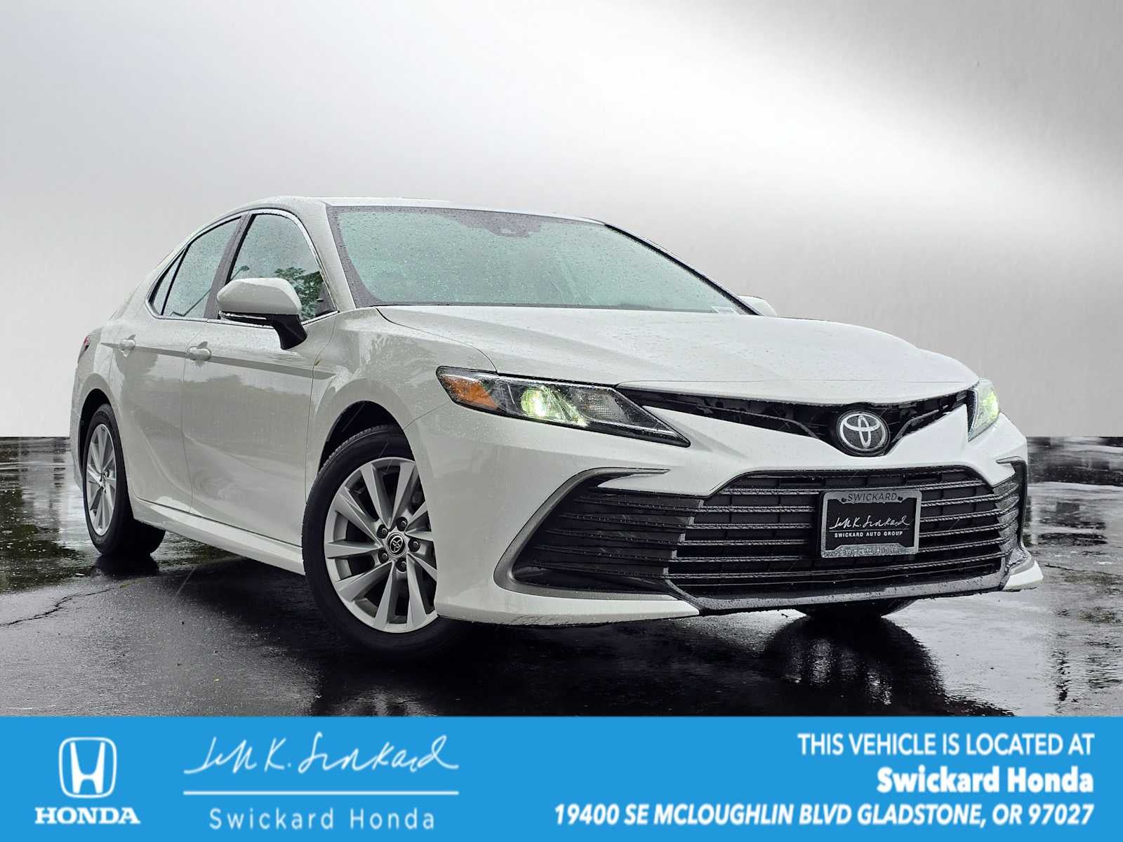 2024 Toyota Camry LE