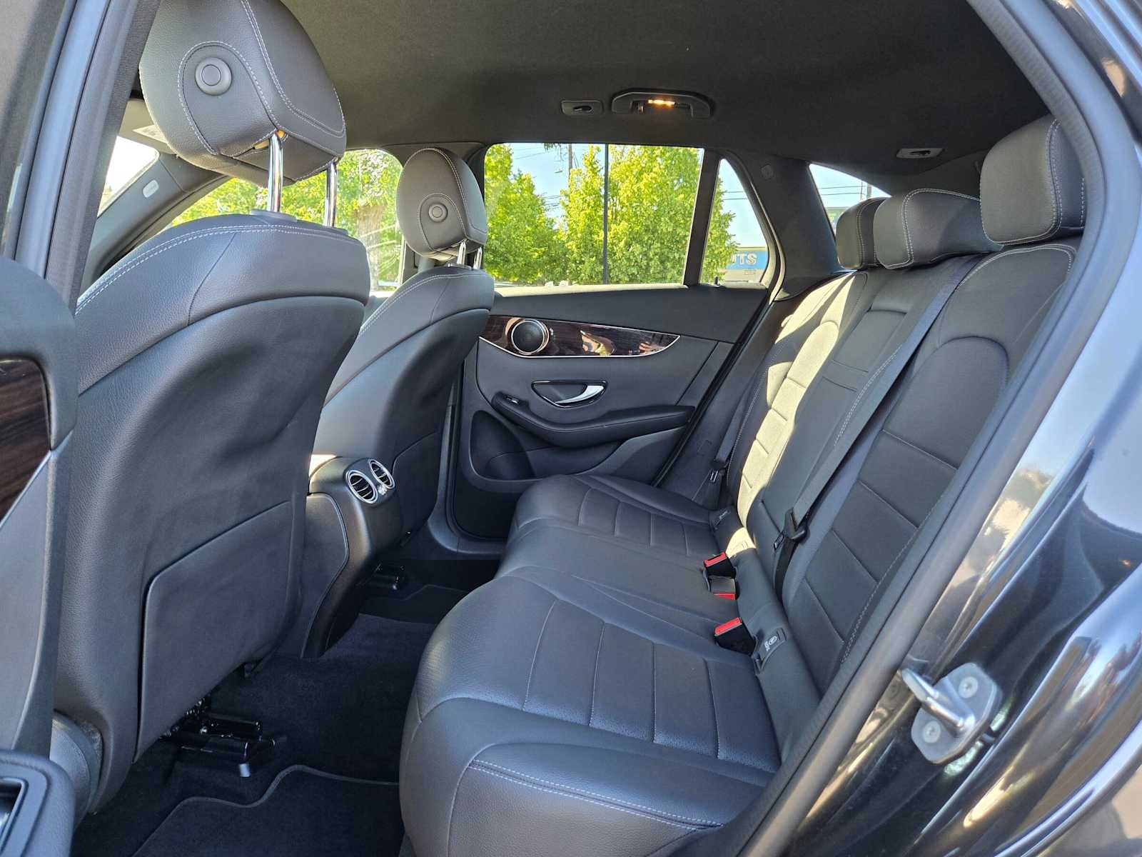 2020 Mercedes-Benz GLC 300 GLC 300