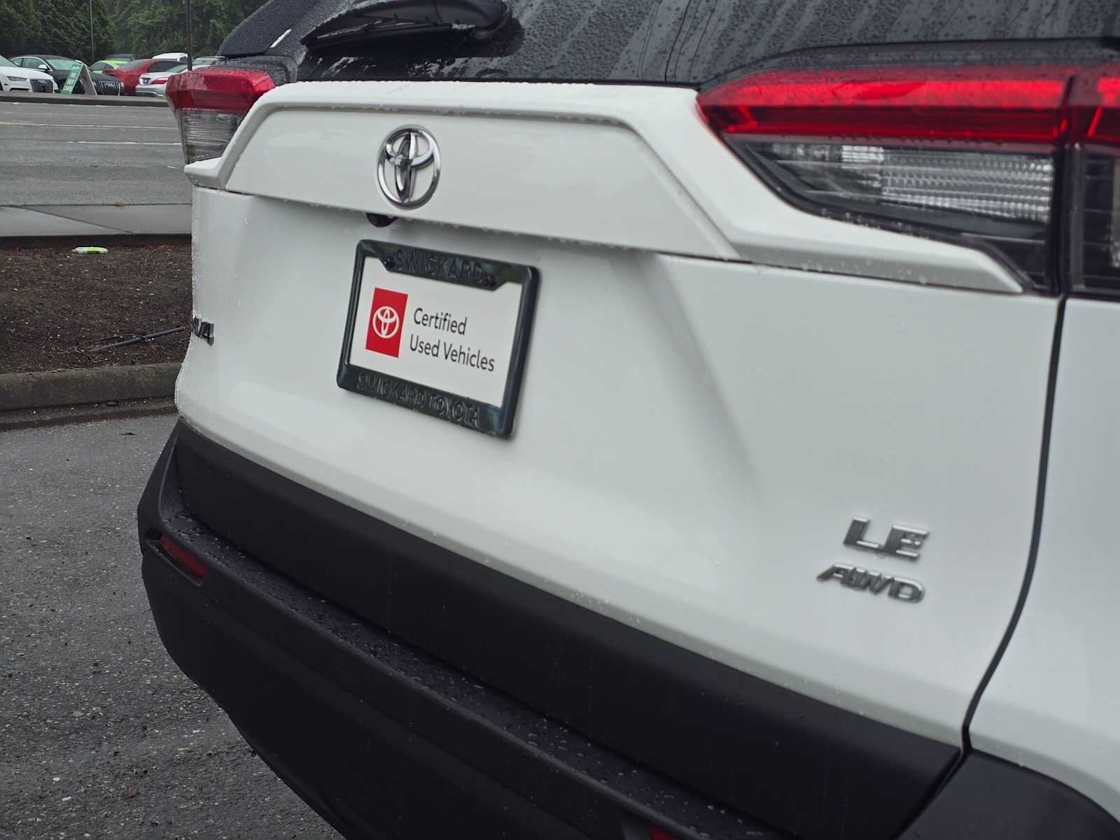 2024 Toyota RAV4 LE
