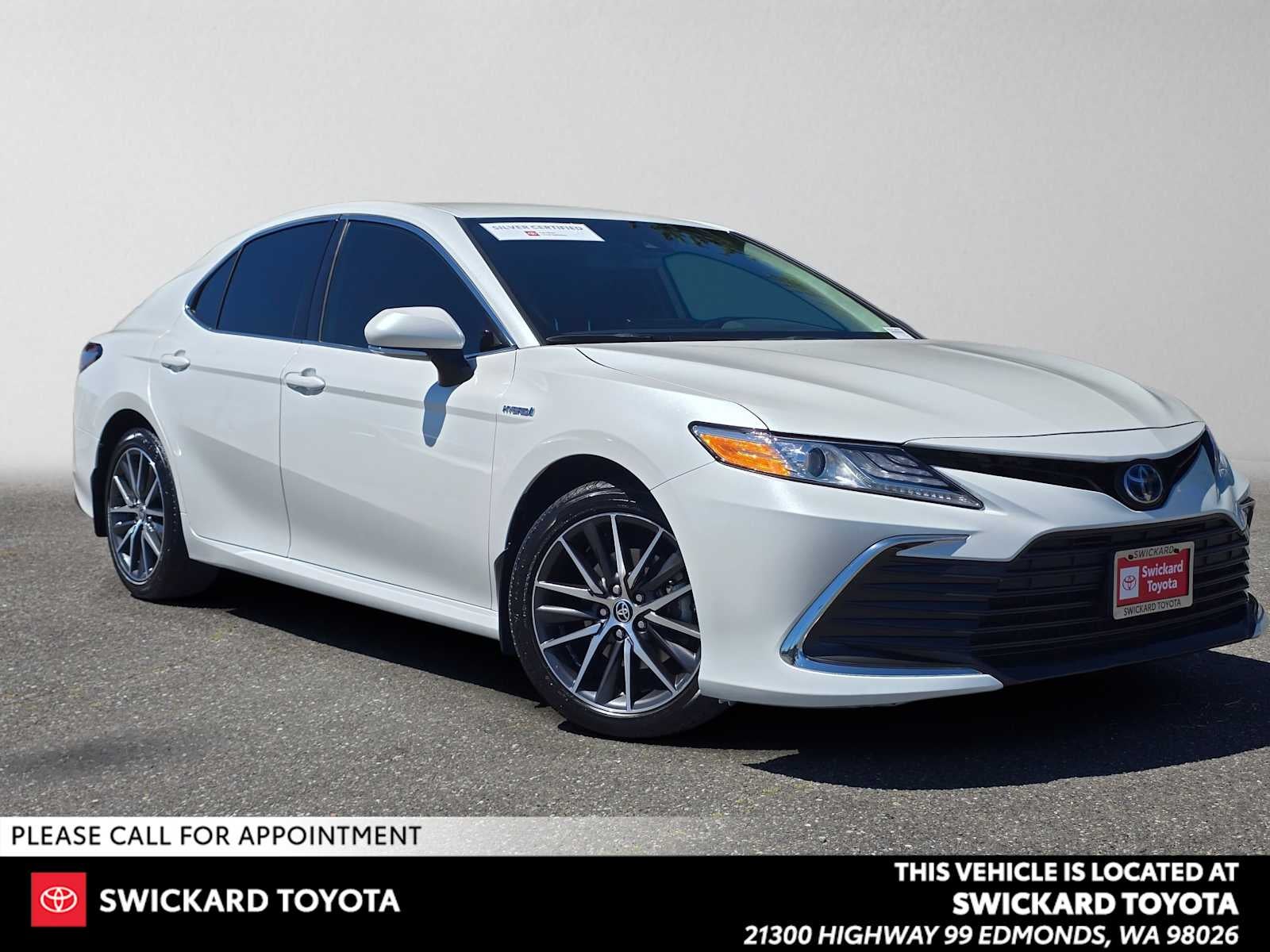 2021 Toyota Camry Hybrid XLE