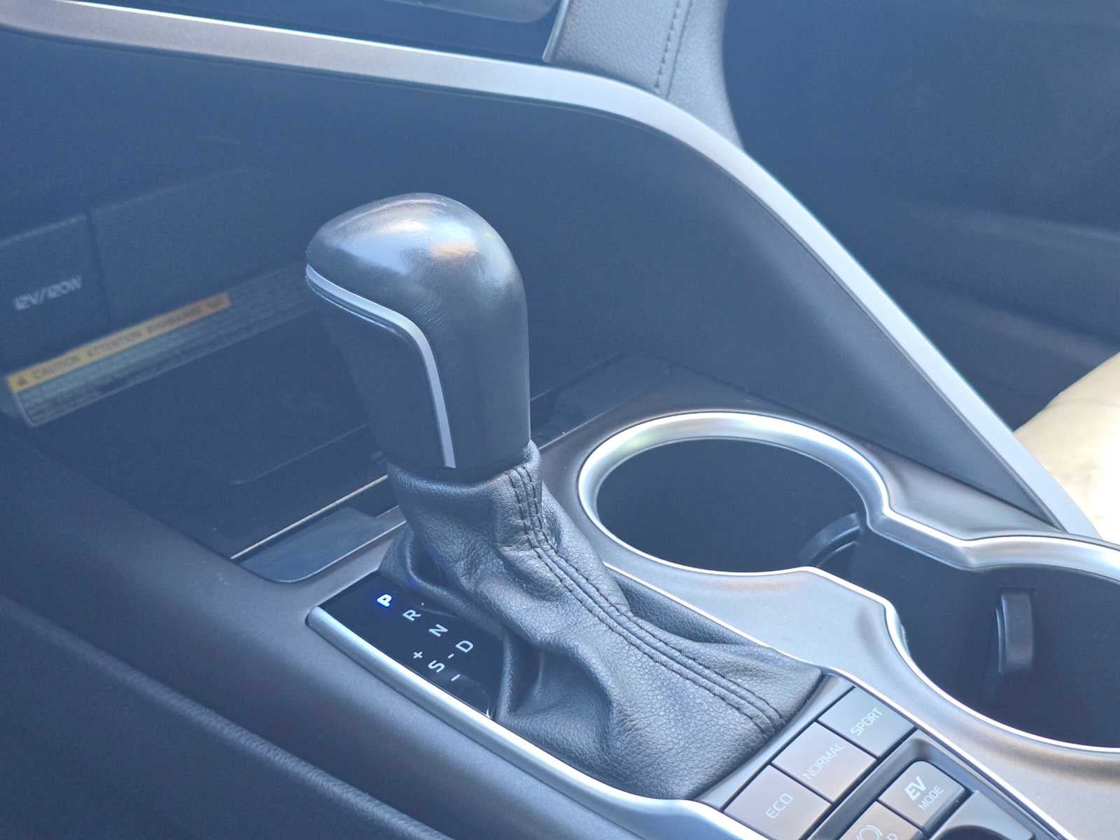 2021 Toyota Camry Hybrid XLE