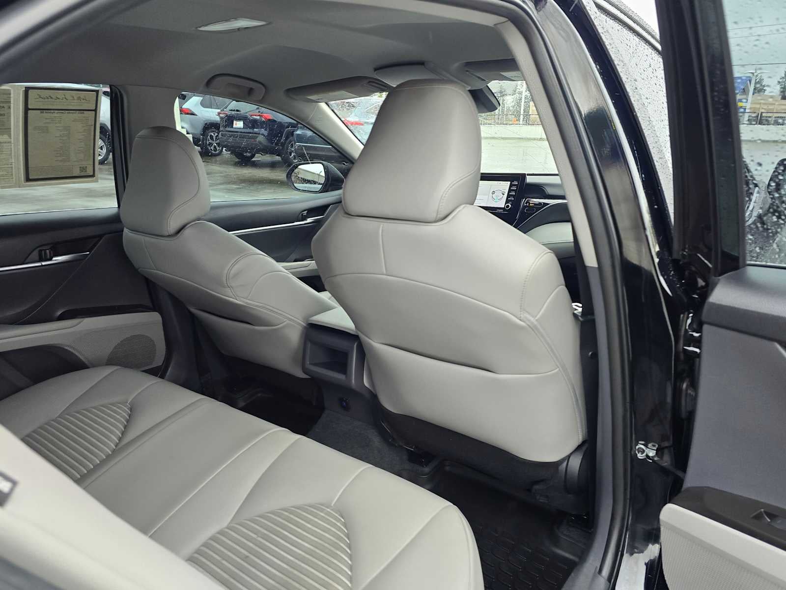 2023 Toyota Camry Hybrid SE