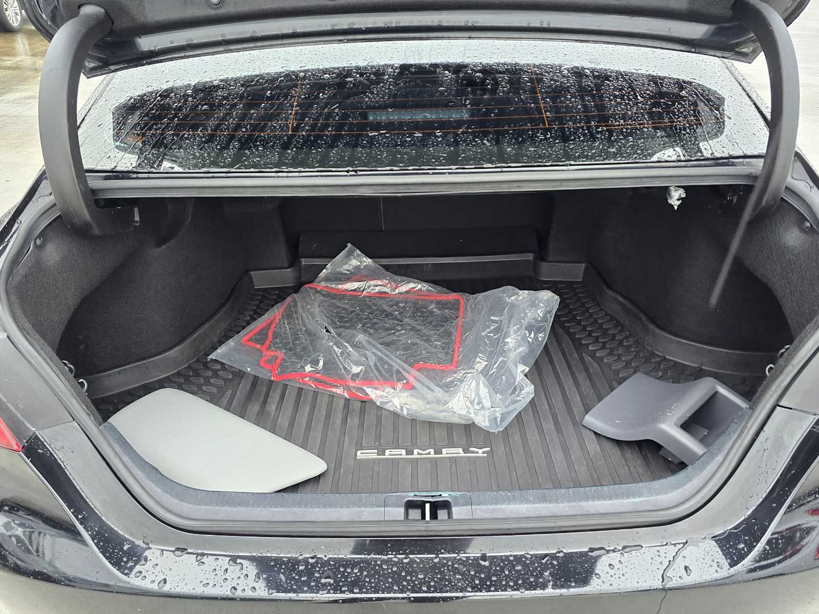 2023 Toyota Camry Hybrid SE