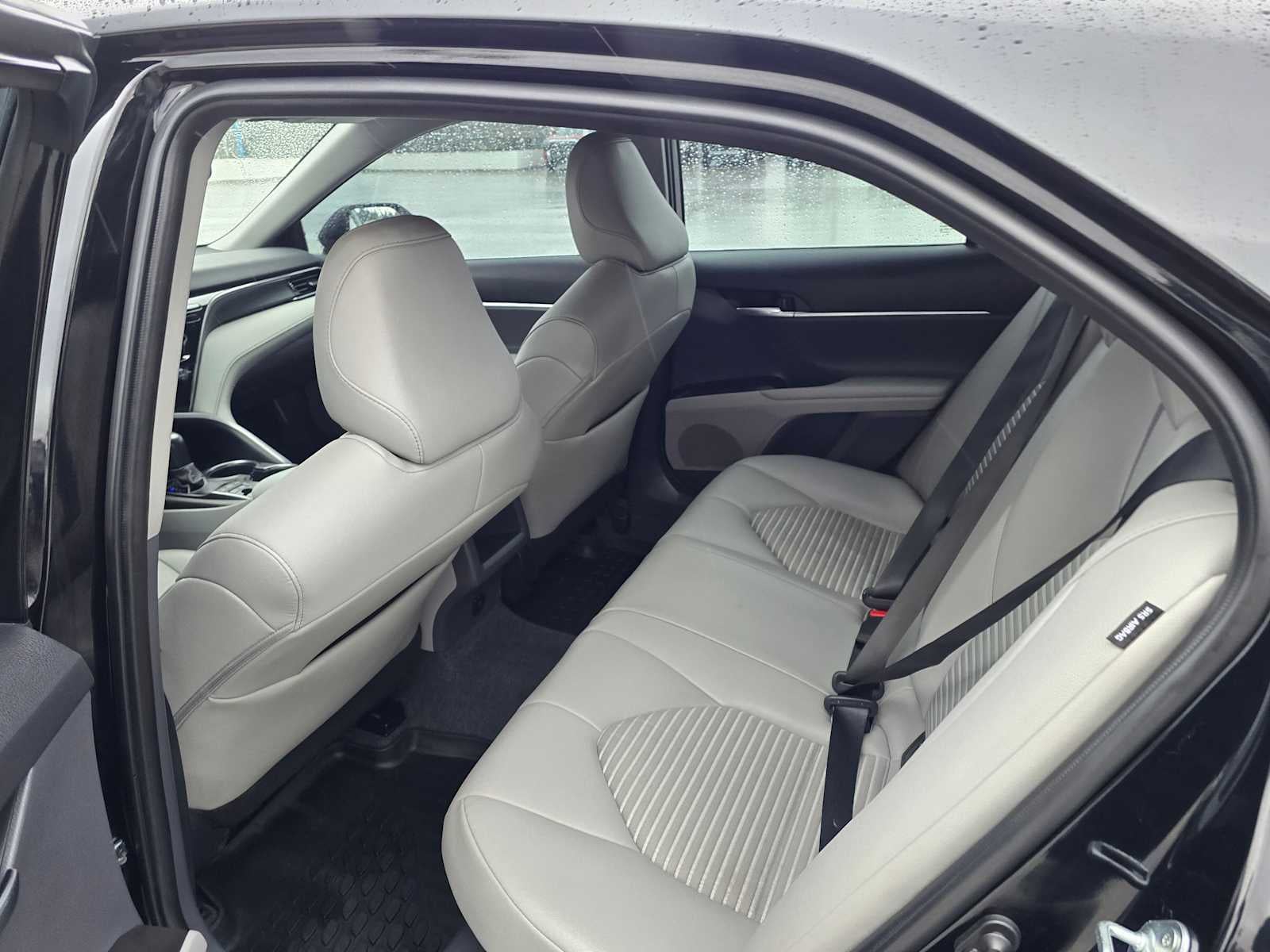 2023 Toyota Camry Hybrid SE