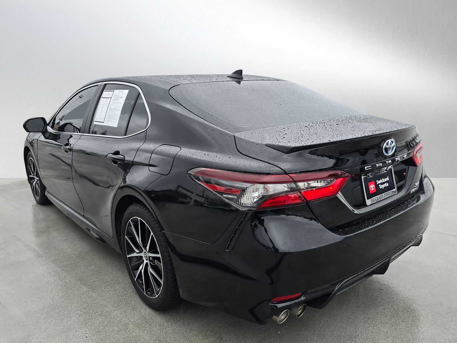 2023 Toyota Camry Hybrid SE