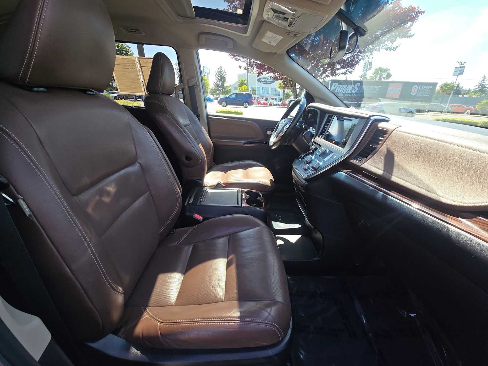 2015 Toyota Sienna Ltd