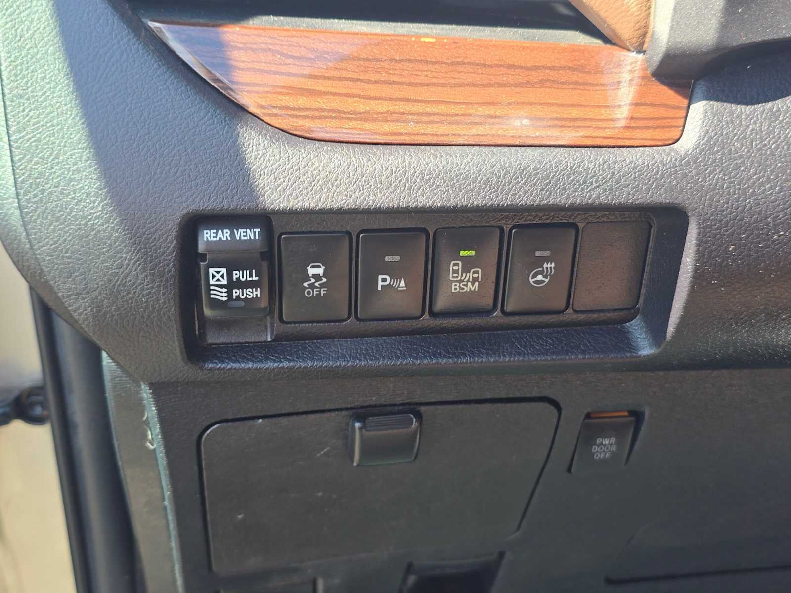 2015 Toyota Sienna Ltd