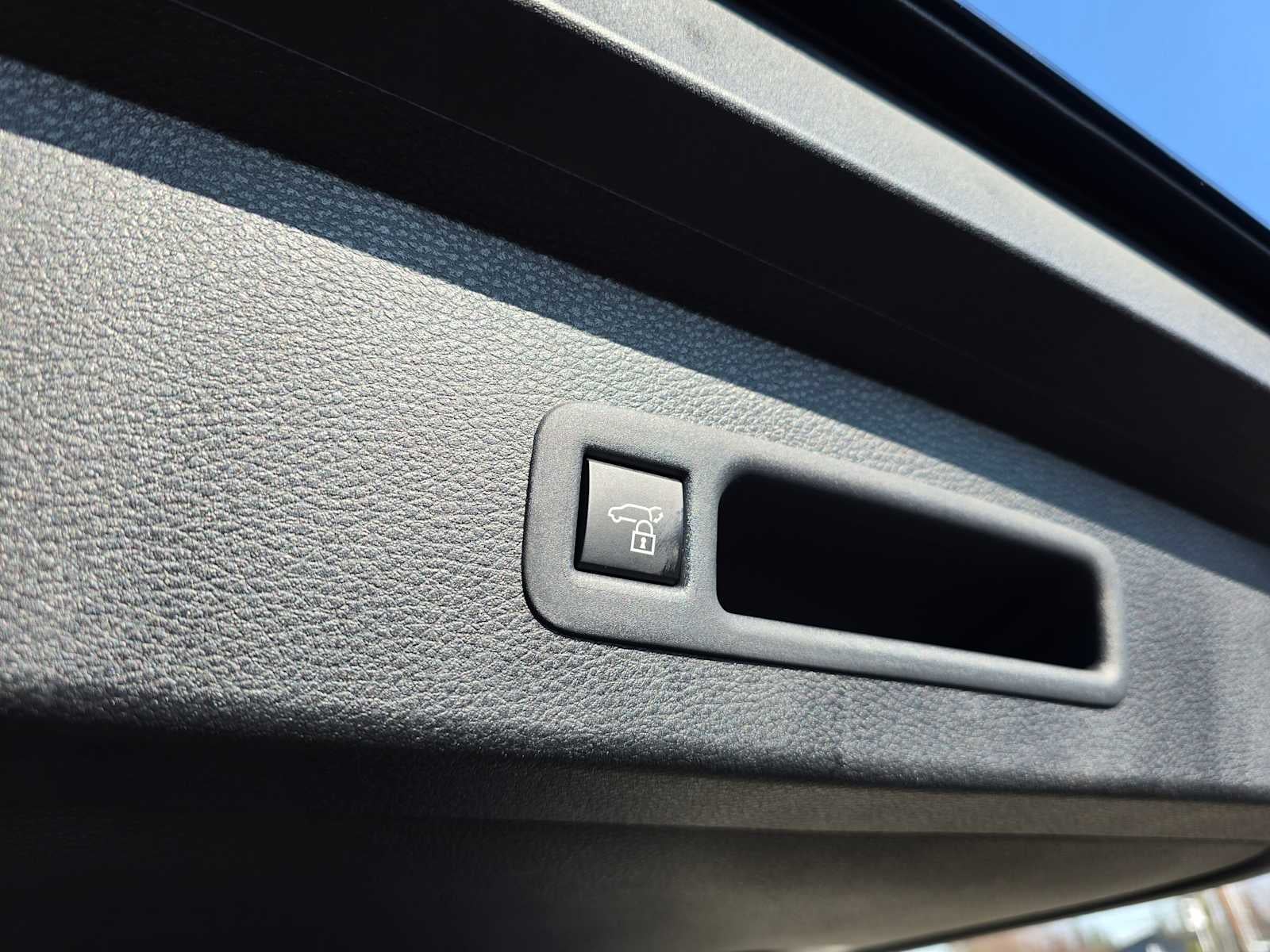 2025 Toyota Sienna Platinum