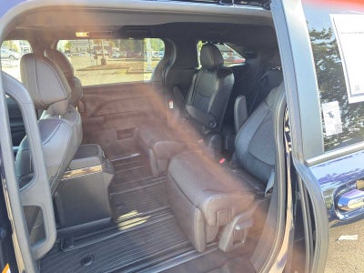 2025 Toyota Sienna Platinum