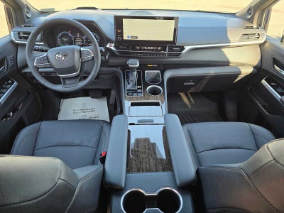 2025 Toyota Sienna Platinum