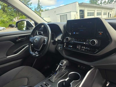 2023 Toyota Highlander LE