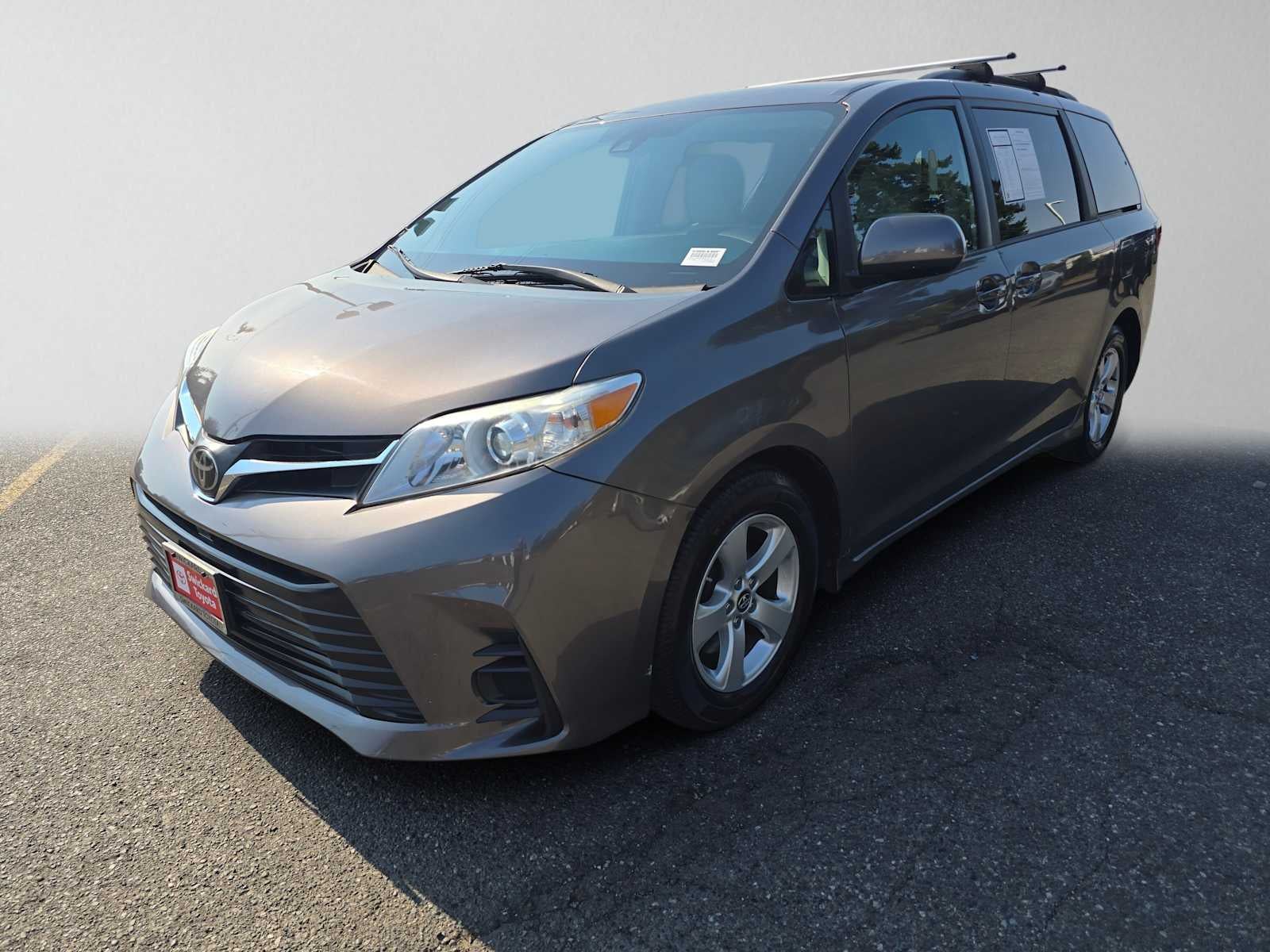 2018 Toyota Sienna LE