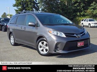 2018 Toyota Sienna LE