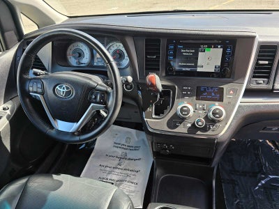 2016 Toyota Sienna SE