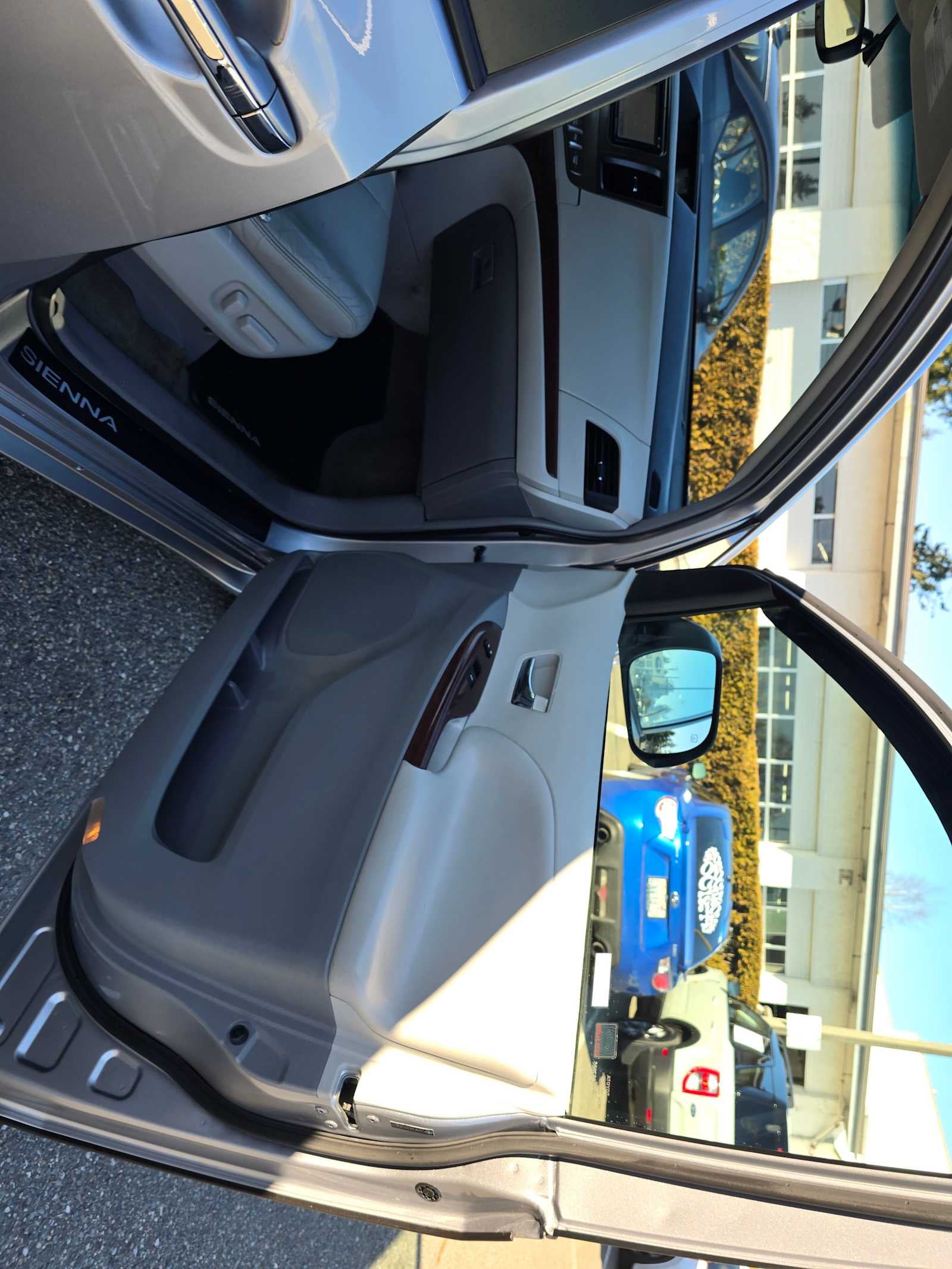 2013 Toyota Sienna XLE