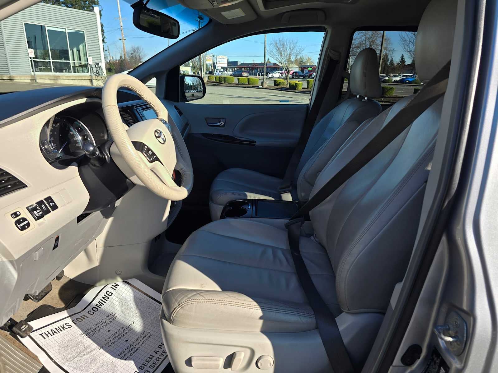 2013 Toyota Sienna XLE
