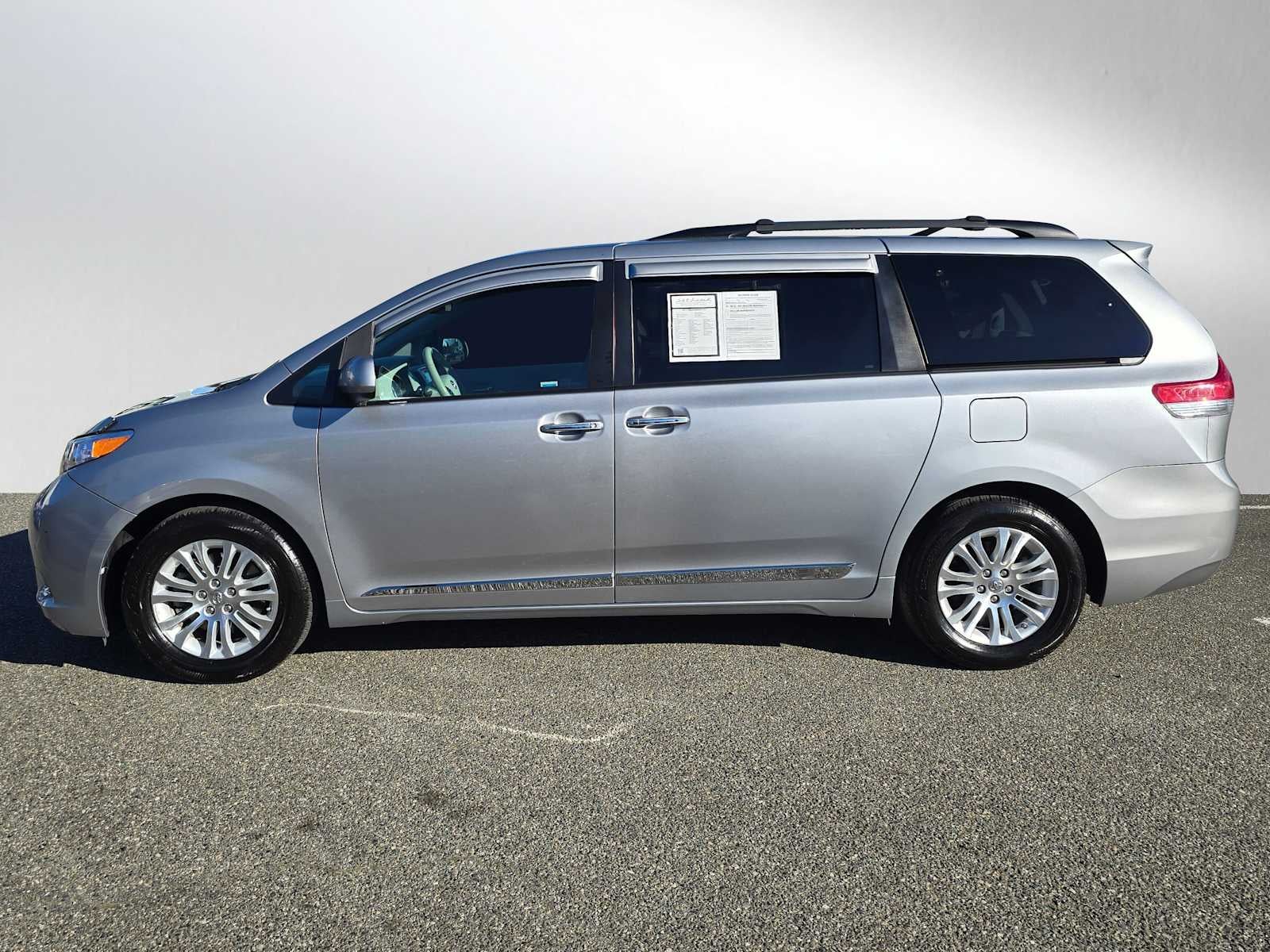 2013 Toyota Sienna XLE