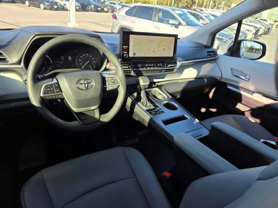 2025 Toyota Sienna XLE