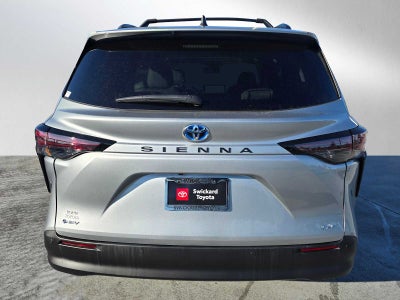 2025 Toyota Sienna XLE
