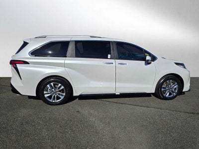 2025 Toyota Sienna Limited