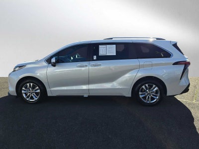 2025 Toyota Sienna Limited