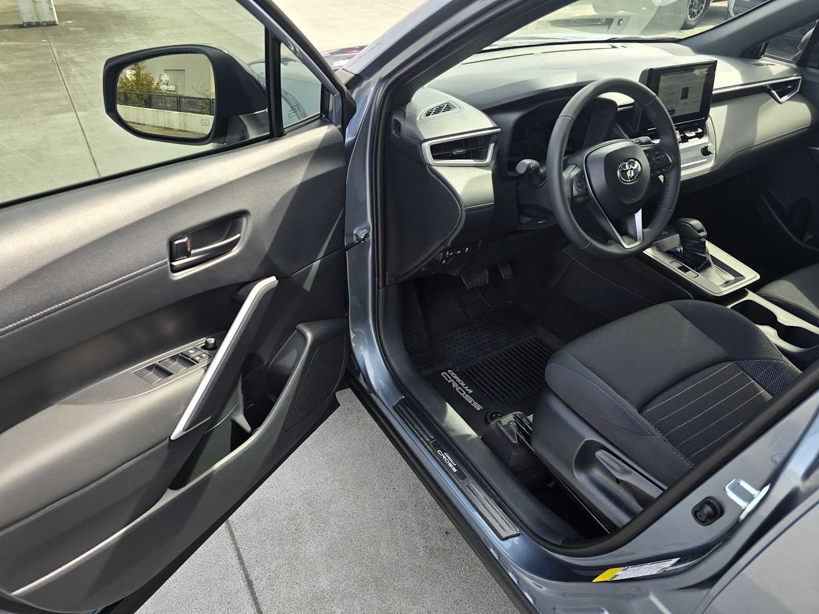 2026 Toyota Corolla Cross Hybrid SE