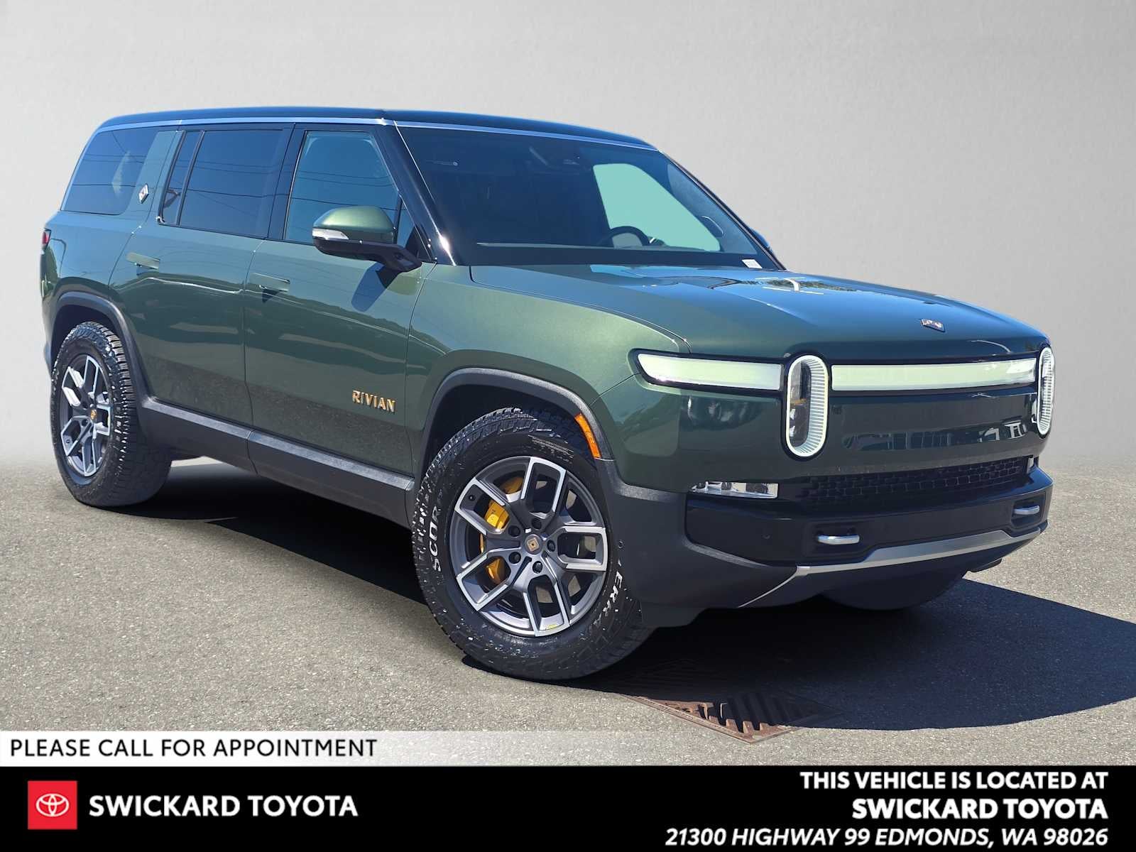 2024 Rivian R1S Adventure