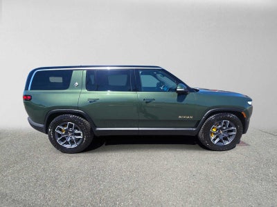2024 Rivian R1S Adventure
