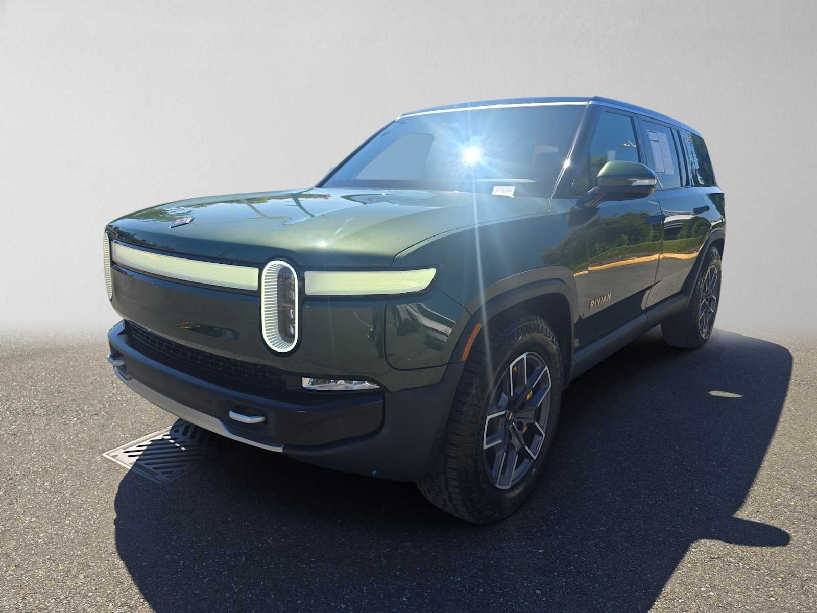 2024 Rivian R1S Adventure