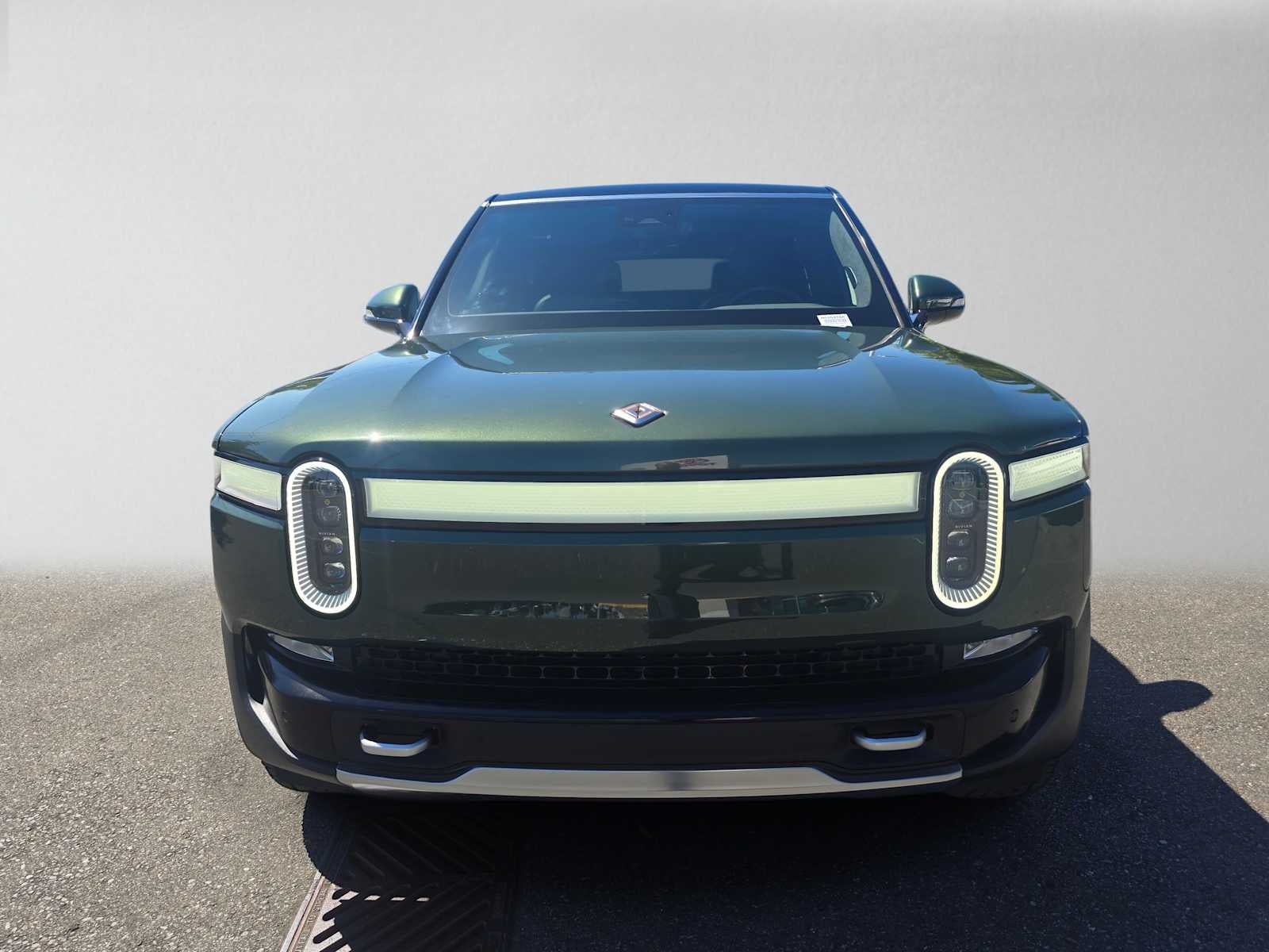 2024 Rivian R1S Adventure