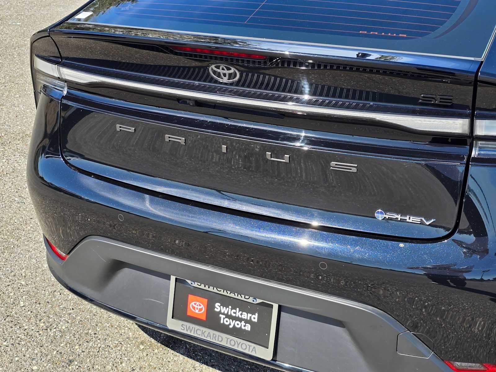 2026 Toyota Prius Plug-In Hybrid SE