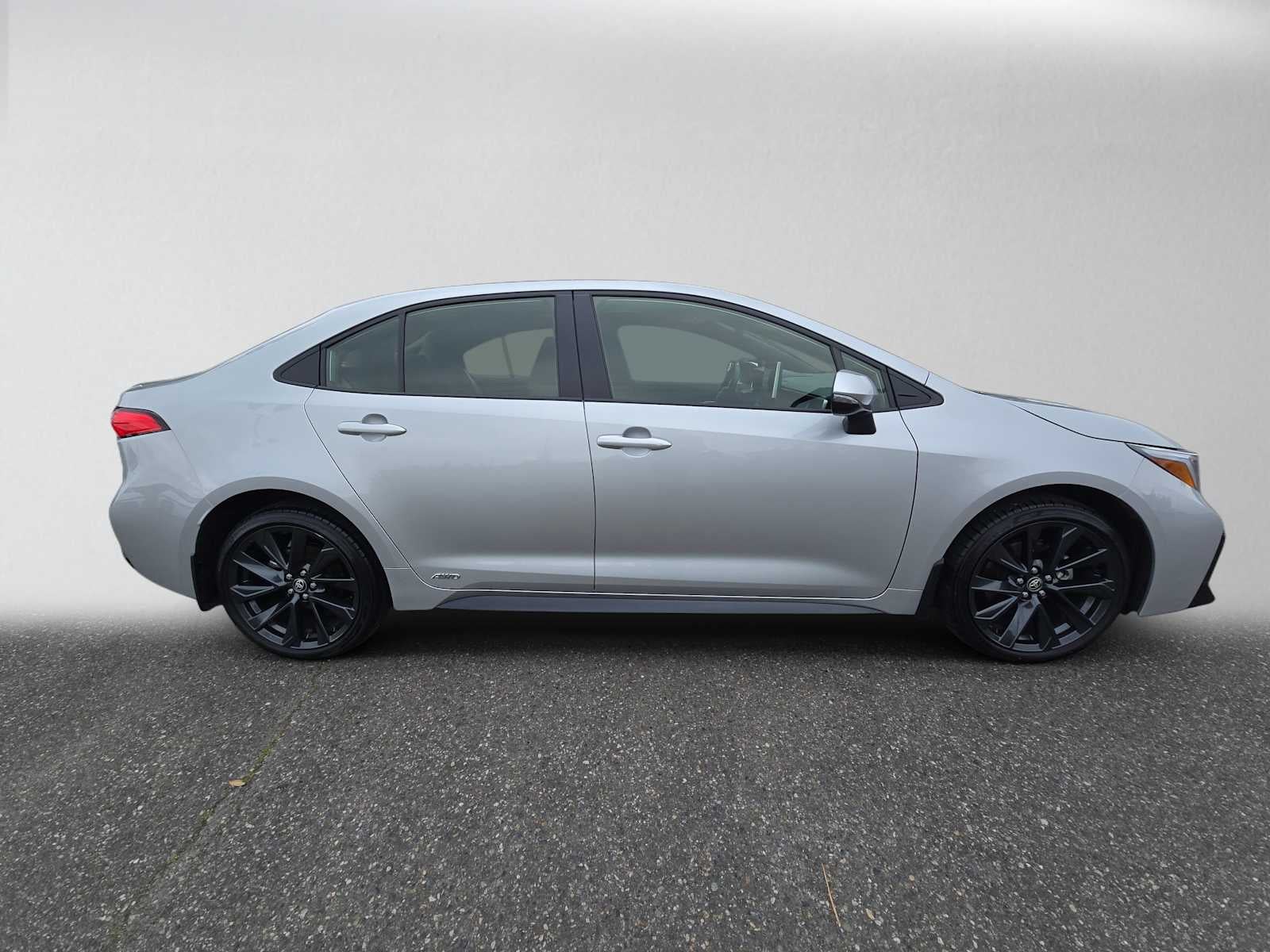 2025 Toyota Corolla Hybrid SE
