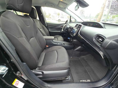 2020 Toyota Prius LE