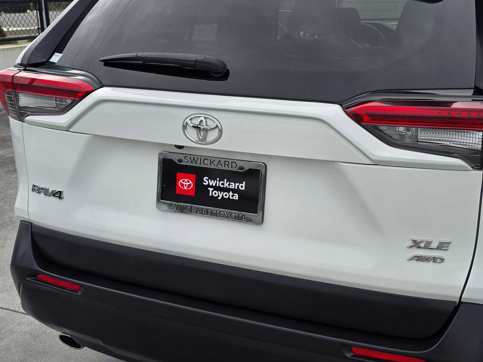 2020 Toyota RAV4 XLE Premium